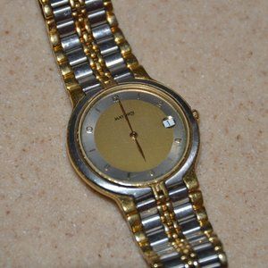 VINTAGE ESTATE MAYORS SAPPHIRE CRYSTAL DATEJUST SWISS MOVEMENT GOLD BAND WATCH